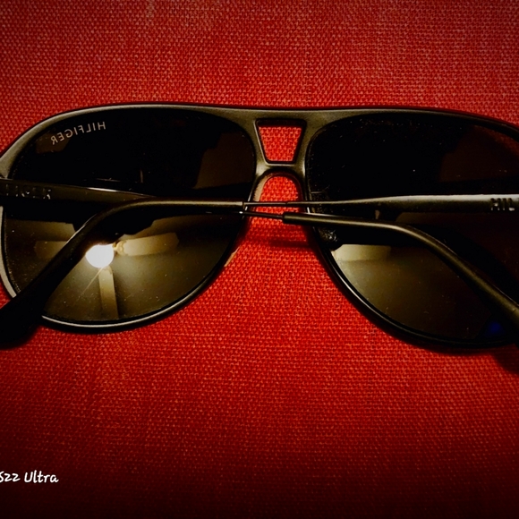TOMMY HILFIGER SUNGLASSES - Picture 6 of 6